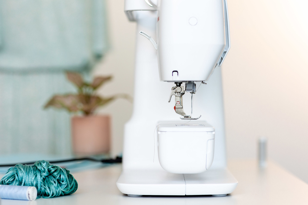Bernina B 325 - Modell 2025