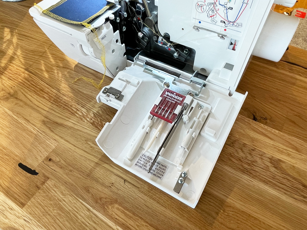 BERNINA L 450 Overlock - Vorführmodell mit Sonderzubehör
