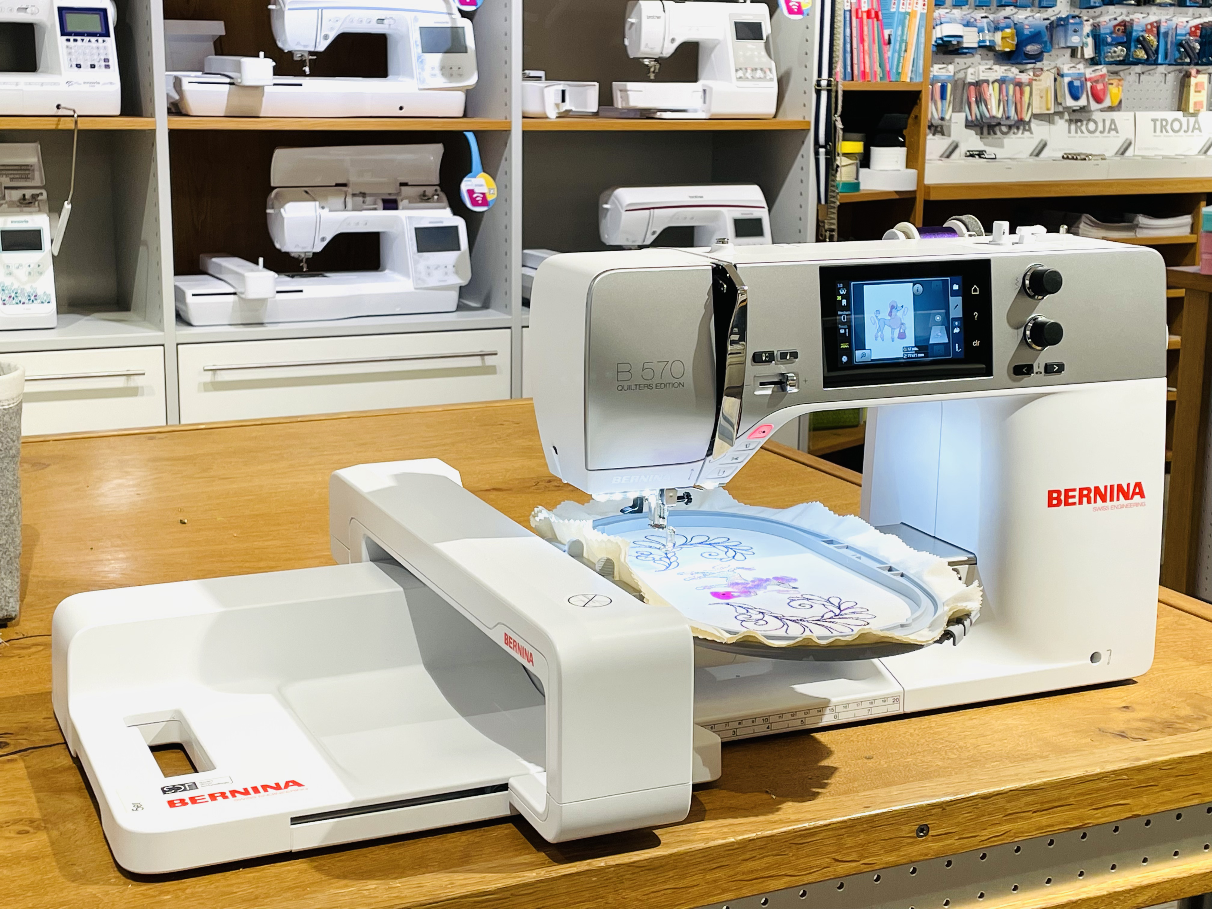 Bernina B 570 QE mit Stickmodul SDT - Vorführmodell