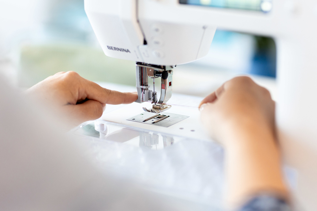 Bernina B 325 - Modell 2025