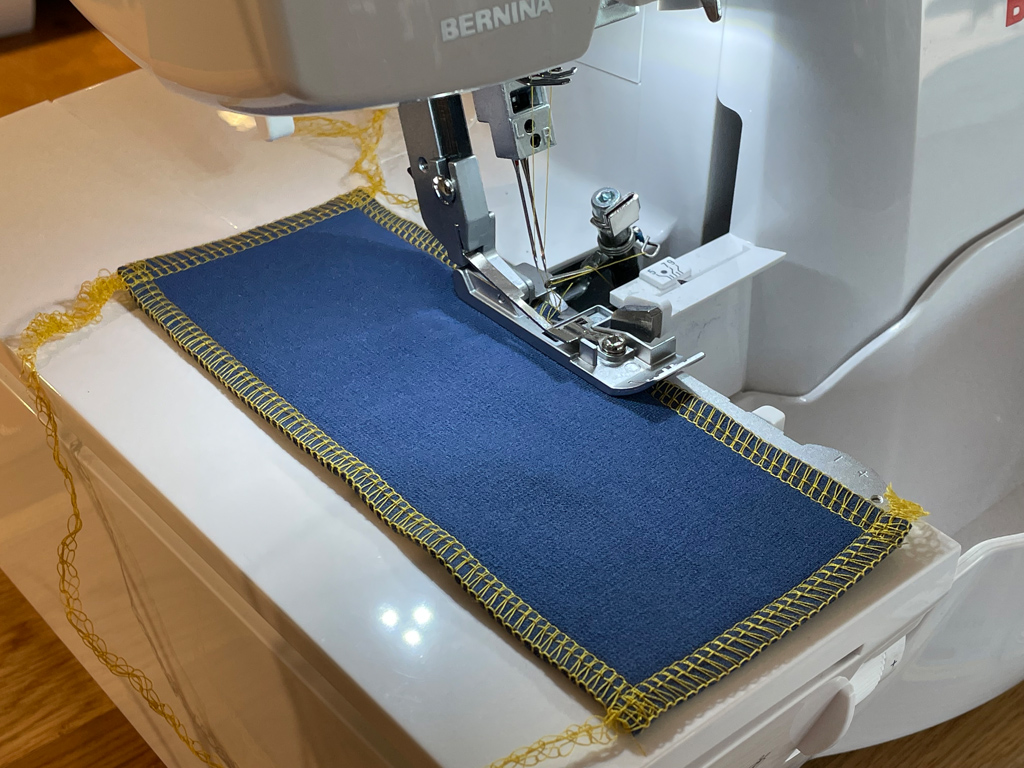 BERNINA L 450 Overlock - Vorführmodell mit Sonderzubehör
